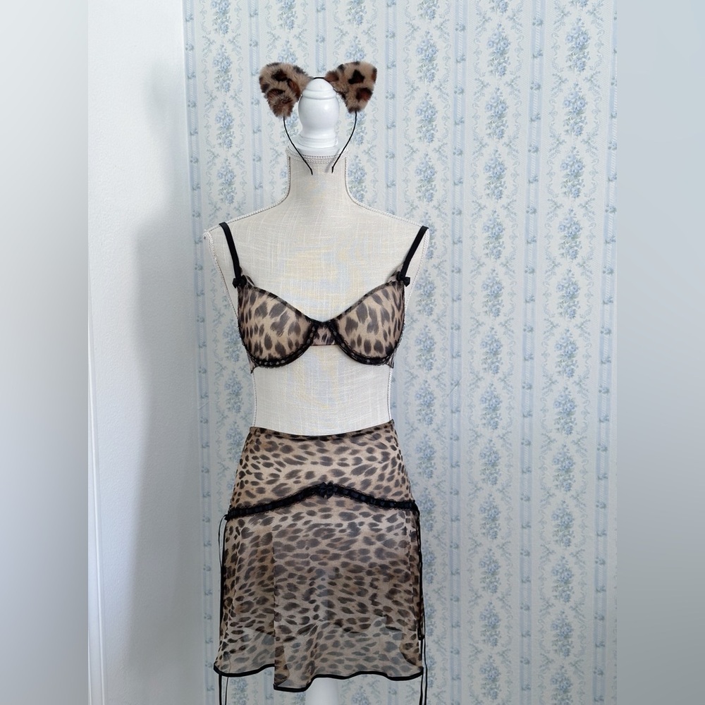 2003 Vintage Victoria's Secret cheetah lingerie costume set